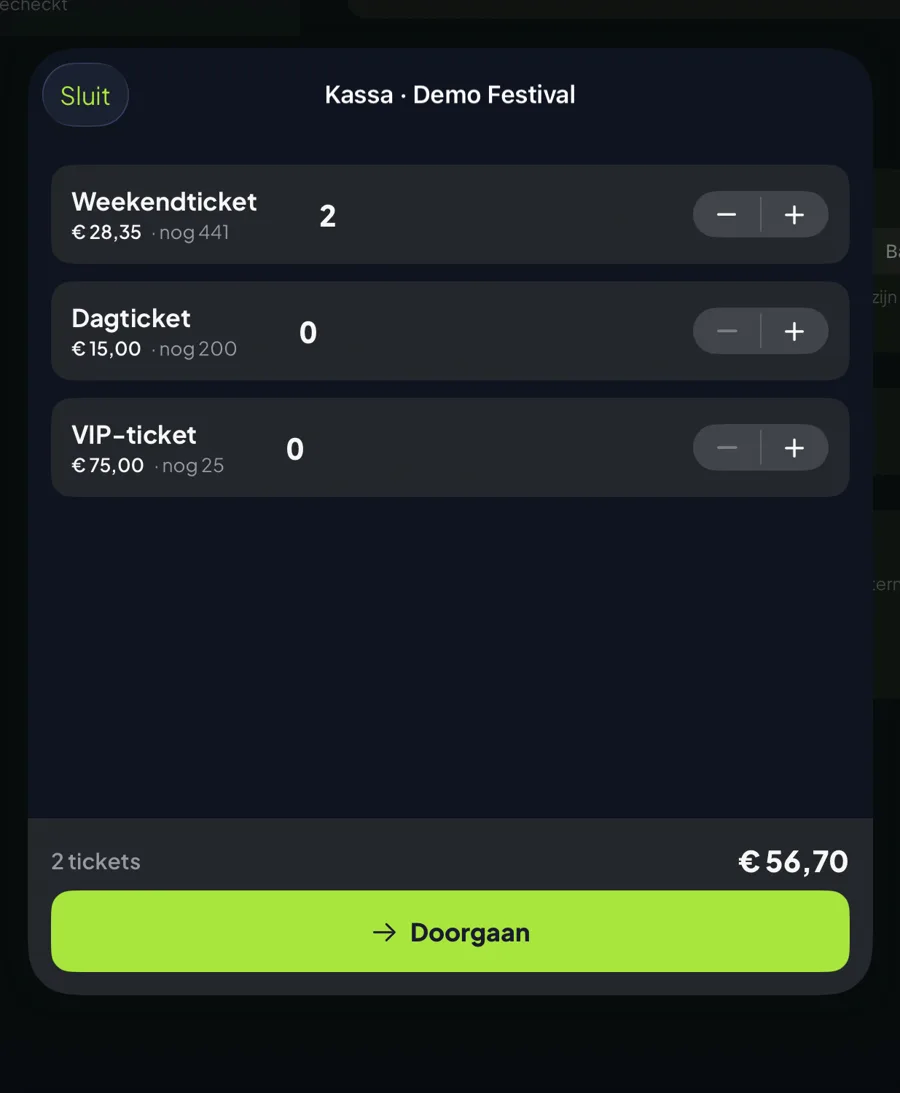 De kassa toont alle tickettypes met prijs en beschikbaarheid